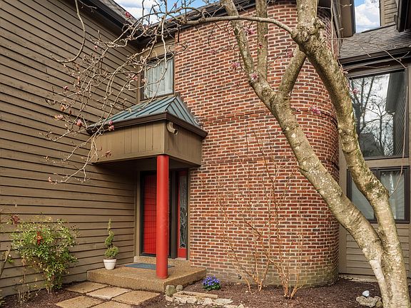 3rd image of 708 Harpeth Trace Dr