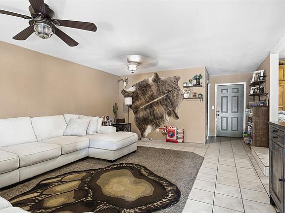 3rd image of 402 W A St