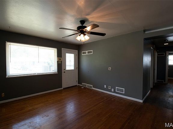 5th image of 135 Dundee Cir