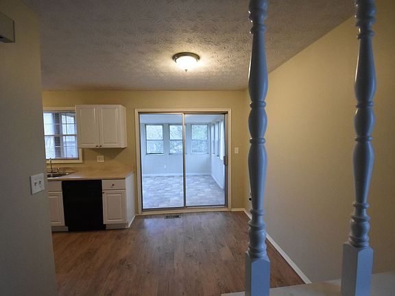 5th image of 1215 Worthington Hills Dr