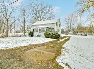 5252 Arbor Rd, Ontario, NY 14519