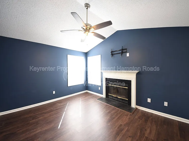 1549 River Creek Cres — Photo 13