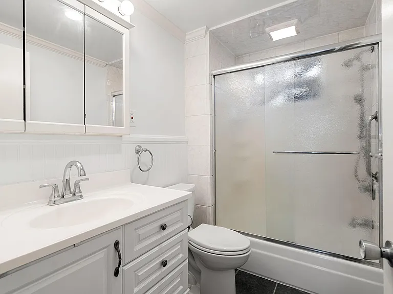 263 Pearl St #1 — Photo 6
