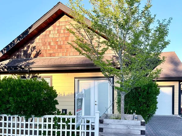 766 Gerussi Ln, Gibsons, BC V0N 1V7