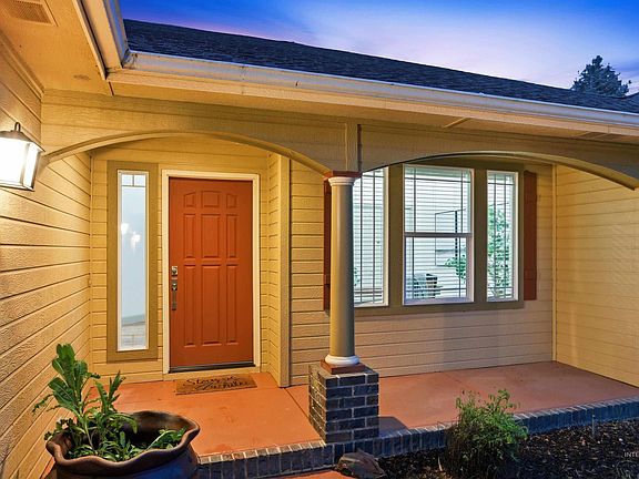 3rd image of 2095 E Celia Ct