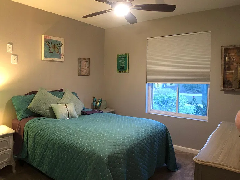 833 E Marconi Ave — Photo 14