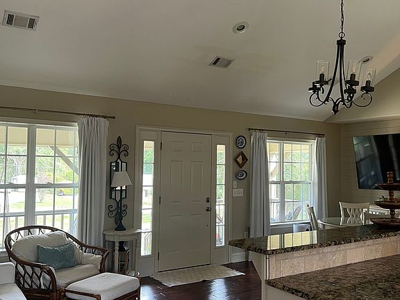 5th image of 140 E Bonacre Rd