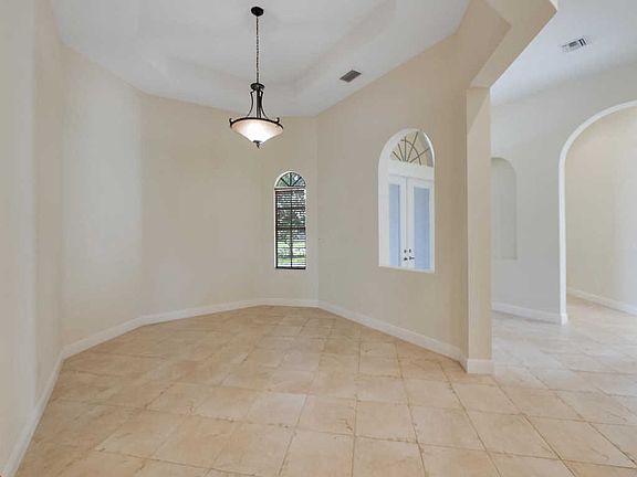 5th image of 9333 Briarcliff Trce