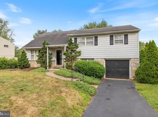 349 Central Dr, Lansdale, PA 19446