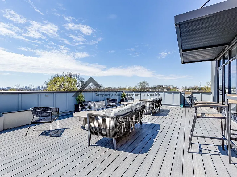 1041 E Trinity Ln #218 — Photo 34