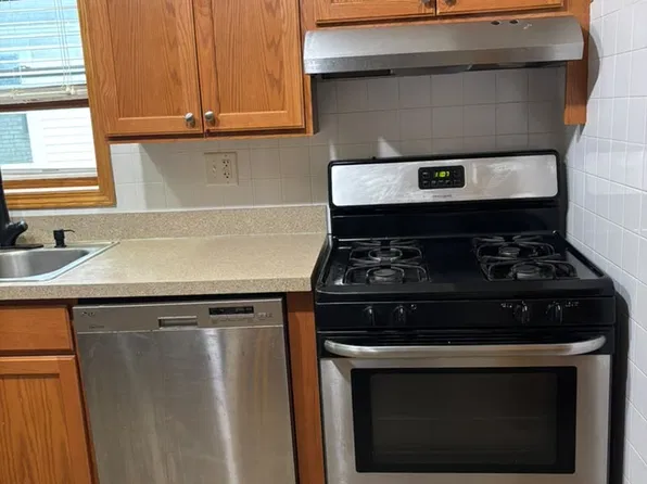 5625 W Lawrence Ave #2, Chicago, IL 60630