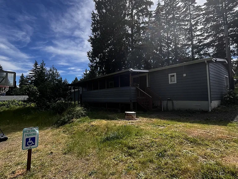 101 E Wood Ln — Photo 3