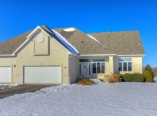 2305 Abbey Point, Shakopee, MN 55379