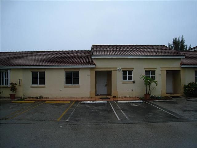 1st image of 318 NW 114th Ave APT 105