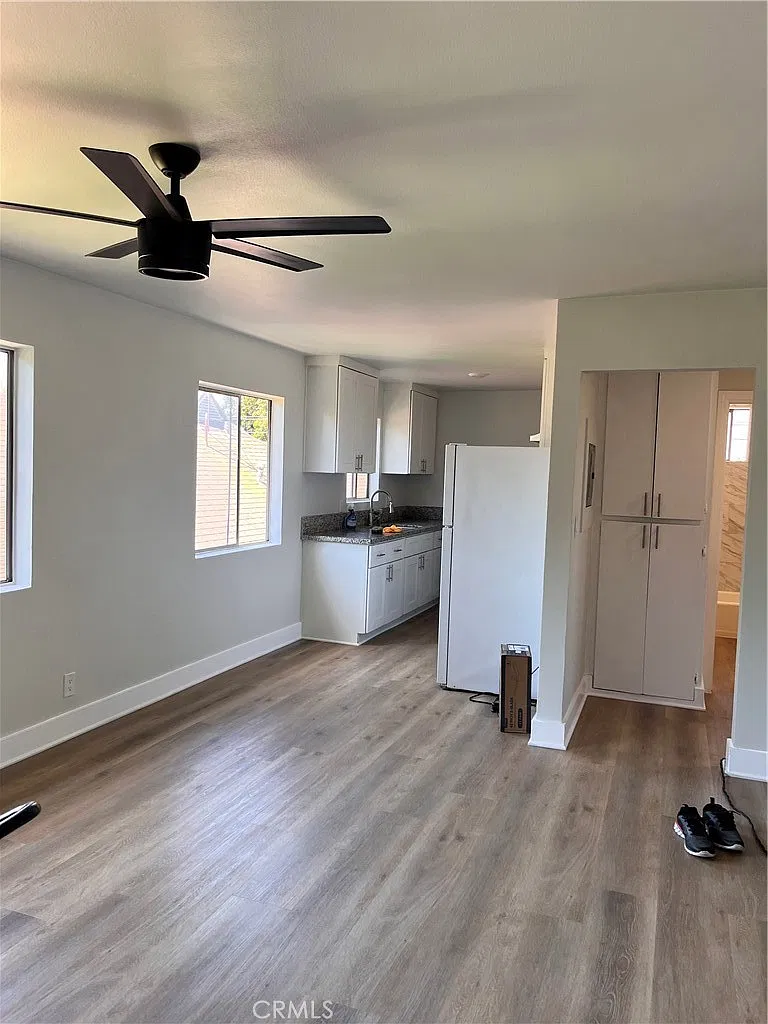 2 bed, 768 sqft, $2,300 — Photo 4