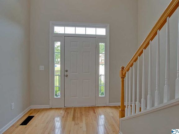4th image of 192 Stone Valley Dr