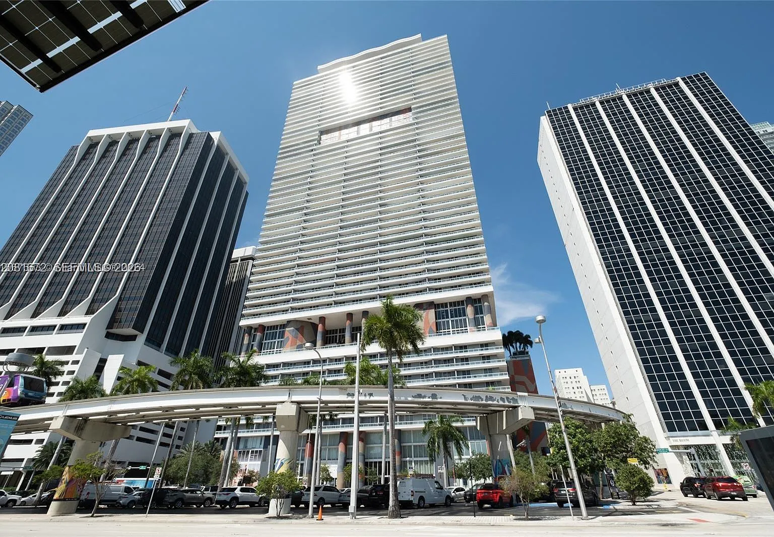 50 Biscayne Condo — Photo 2