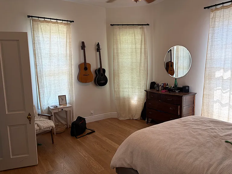 1058 S Lincoln St — Photo 5