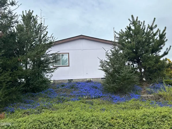 2855 NE 45th St, Lincoln City, OR 97367