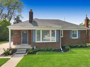 1108 12th St, Wyandotte, MI 48192