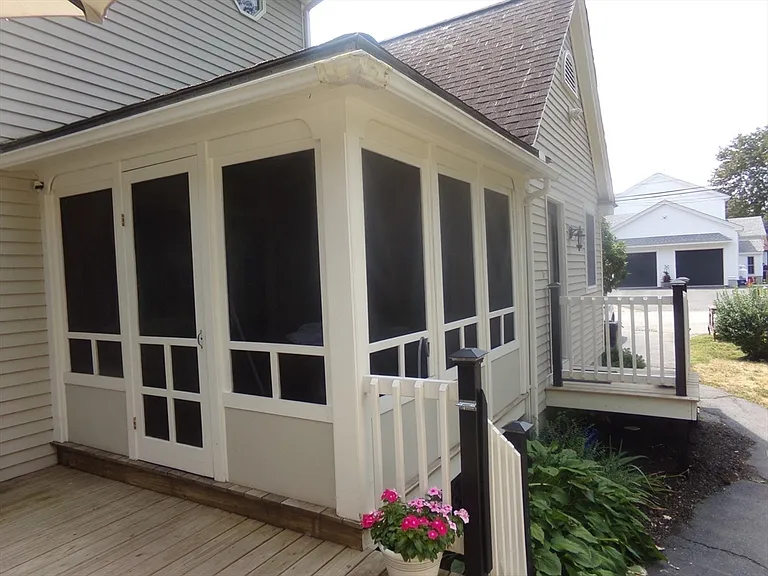 162 Middlesex Ave #1 — Photo 4