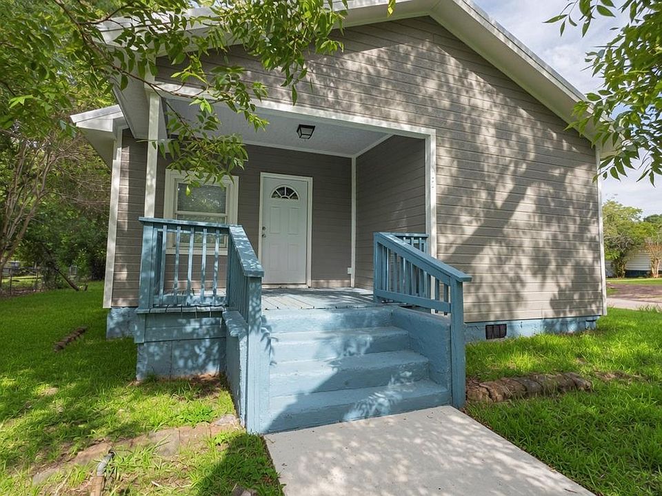 1st image of 922 Headland Ave