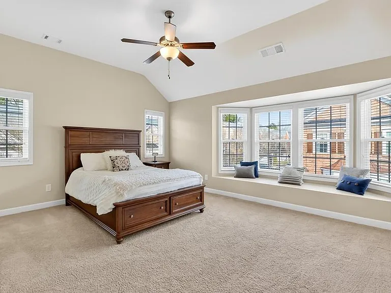 7205 Lowery Oak Dr — Photo 20