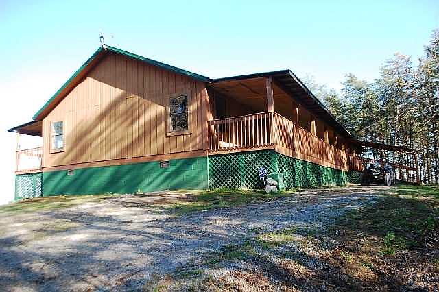 618 Thomas Road Speedwell TN