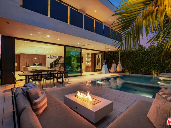 8230 W 4th St, Los Angeles, CA 90048