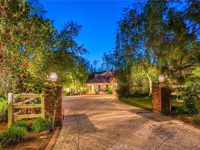 19 Dapplegray Rd, Bell Canyon, CA, 91307