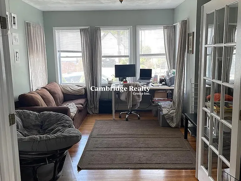 27 Willard St #1 — Photo 2