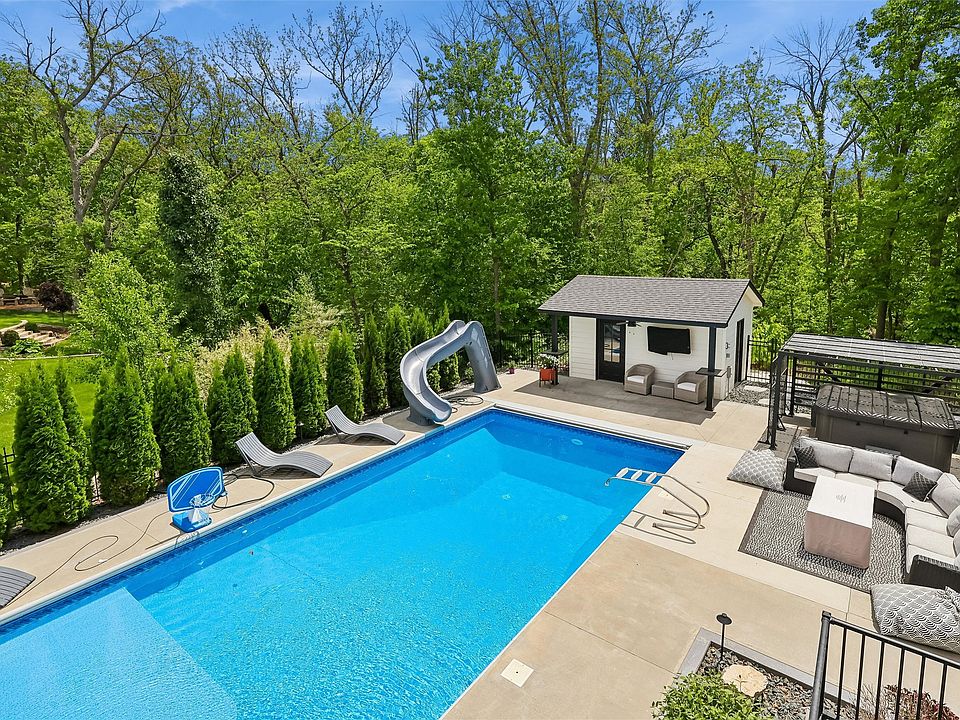 1st image of 25046 Greyhawk Dr