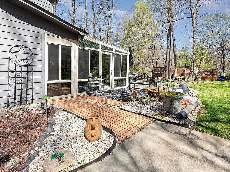 929 Autumnwood Ln — Photo 19