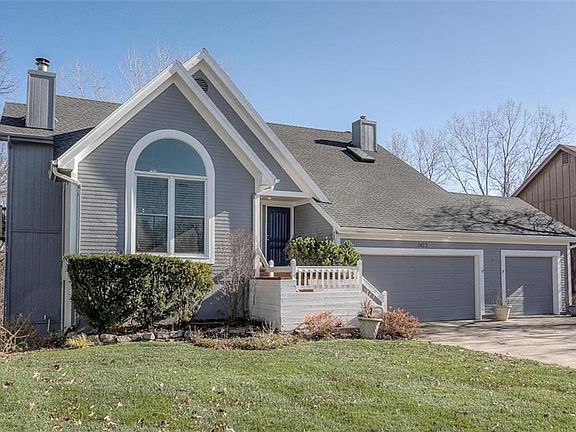 2nd image of 3423 NE Rock Creek Dr