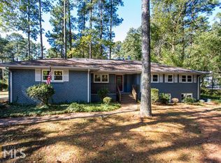 2402 Shallowford Rd, Fulton, GA 30345