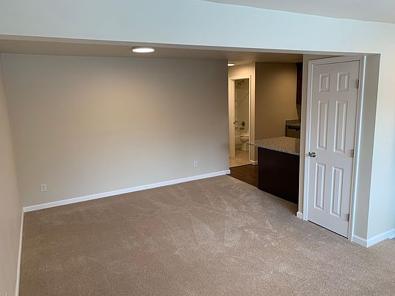 5th image of 18235 73rd Ave NE #9