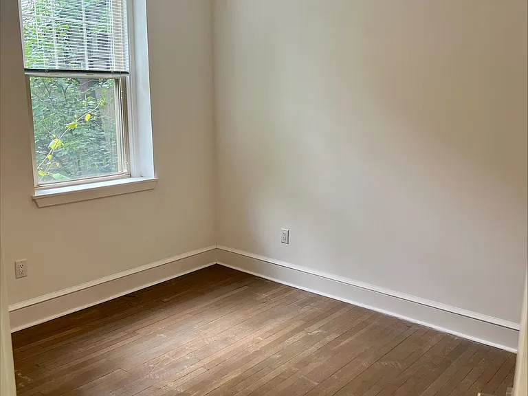 apt 208
