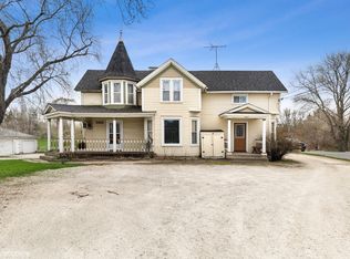 2415 W Johnsburg Rd, McHenry, IL 60051