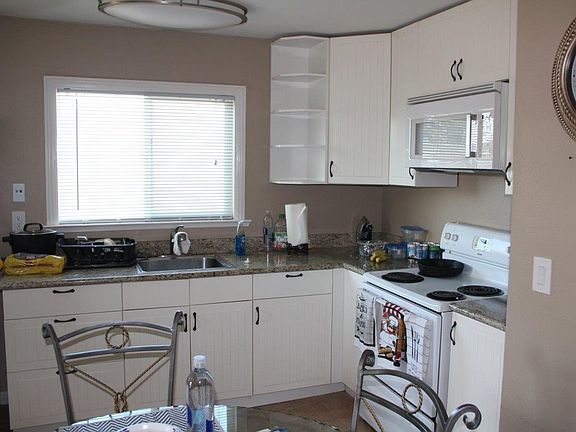 5th image of 234 Ohio St APT C