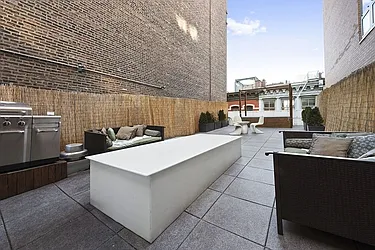 Rented by Jeffrey M Weinstein, LREB