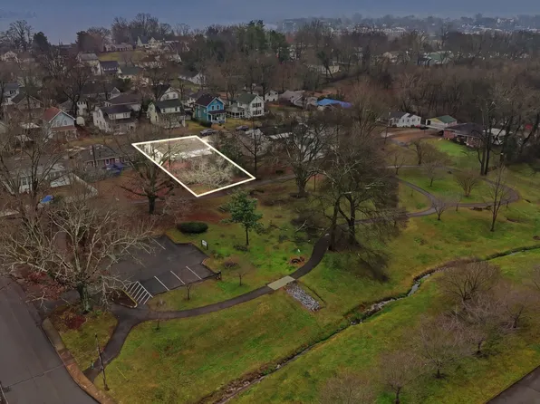 1404 Clarke St, Old Hickory, TN 37138