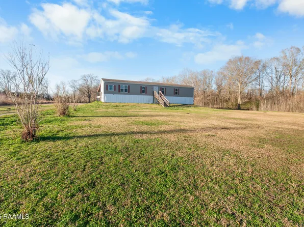 1171 Charles Marks Rd, Arnaudville, LA 70512