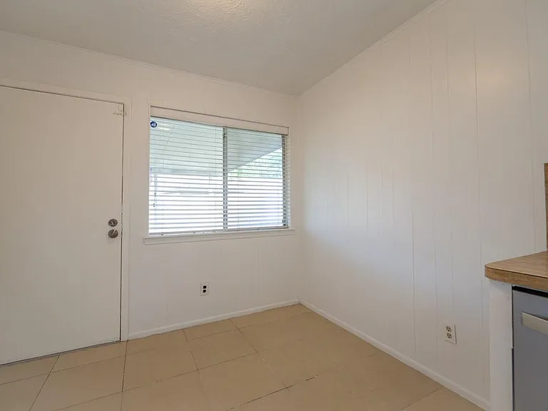 7310 Westbranch Dr — Photo 31