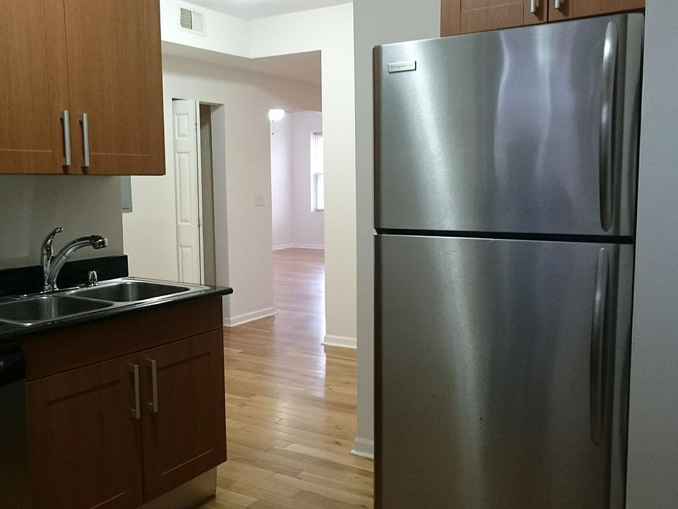1st image of 2703 W Lawrence Ave #2