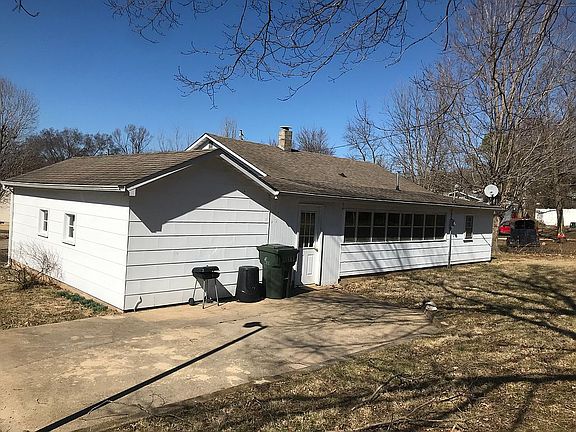 2nd image of 607 Mineral St