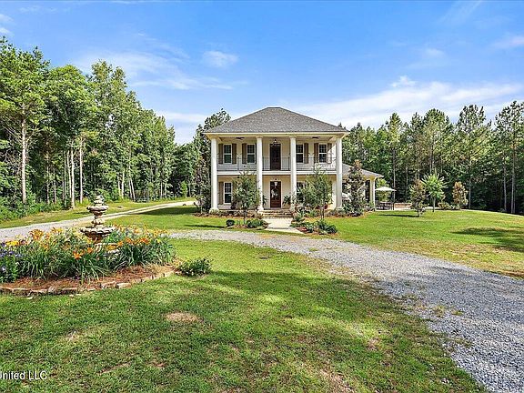 2nd image of 118 Lafleur Di Lis Ln