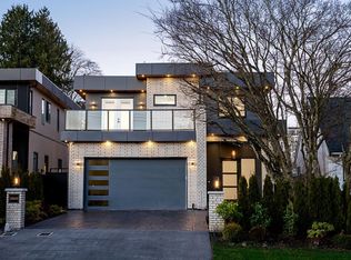 15569 Oxenham Ave, White Rock, BC V4B 2J2