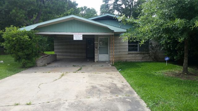 1st image of 512 N Chataignier St
