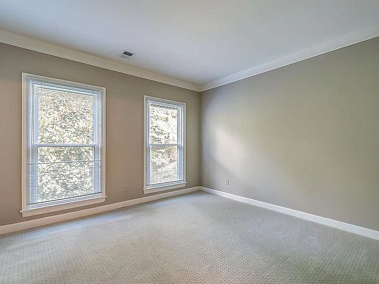 3051 Woodlawn Dr — Photo 16