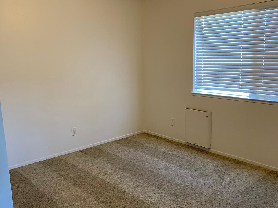 2nd image of 342 Sea Ridge Rd APT 1